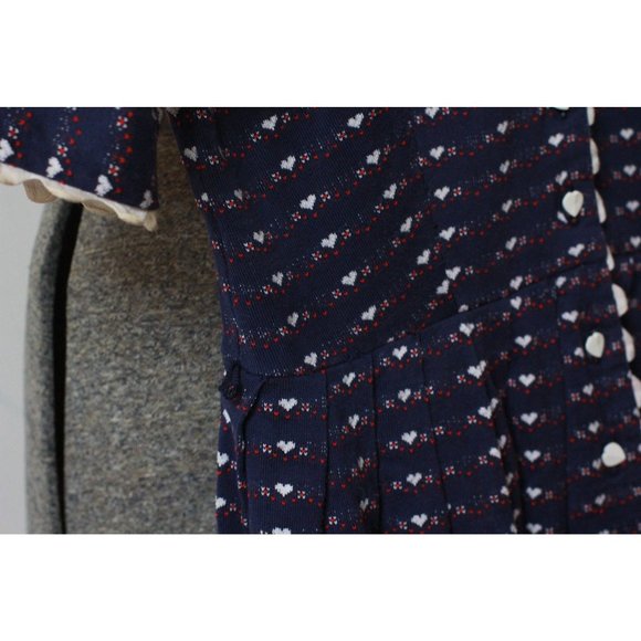 Vintage 1940’s Dress White Heart Swiss Sz Small Swiss-ette by Serbin - Picture 8 of 9